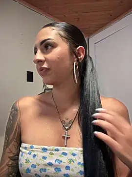 Hilary pinkk online show from September 27, 3:22 am