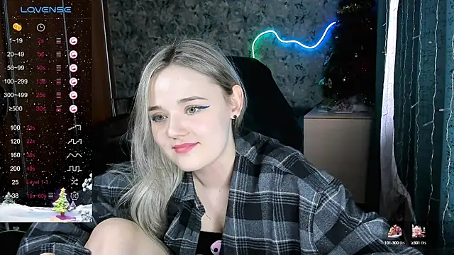 Snapshot of Your_small_bunny chatting on January 12, 7:00 am Your small bunny online show from January 12, 7:00 am