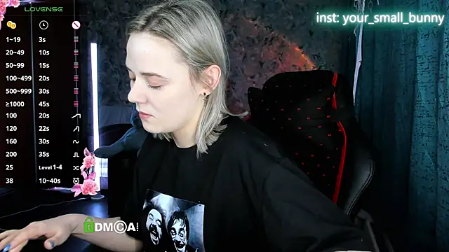 Your small bunny online show from May 26, 2:07 am