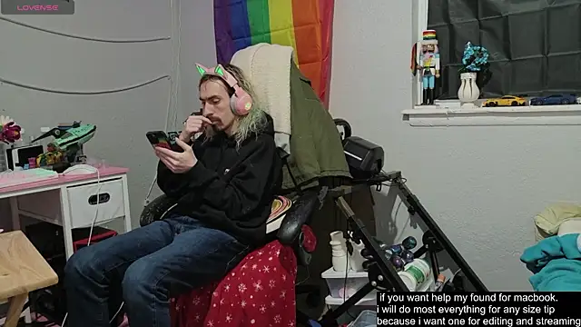 tallnerdyguy online show from November 23, 4:34 am