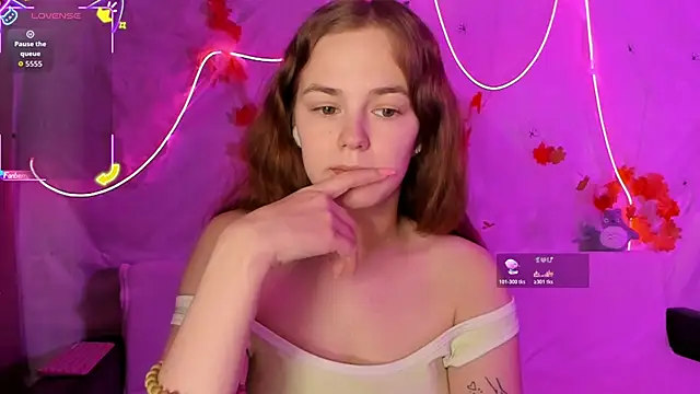 Snapshot of Fox_Lisa chatting on December 1, 8:47 pm Fox Lisa online show from December 1, 8:47 pm