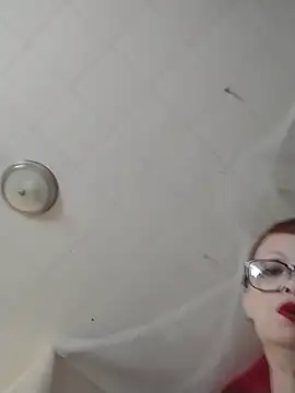 ivylee31 online show from June 6, 9:30 pm