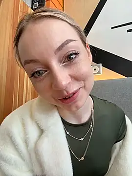 Snapshot of melissa_grr chatting on April 16, 11:22 am melissa grr online show from April 16, 11:22 am