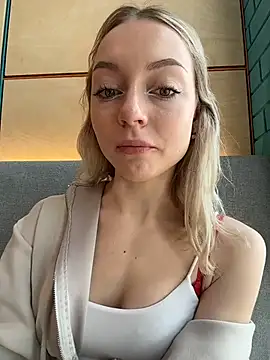 Snapshot of melissa_grr chatting on May 3, 12:33 pm melissa grr online show from May 3, 12:33 pm