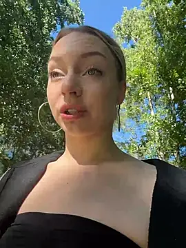 Snapshot of melissa_grr chatting on June 7, 1:59 pm melissa grr online show from June 7, 1:59 pm