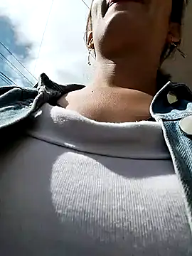 Alysson-- online show from December 21, 3:09 pm