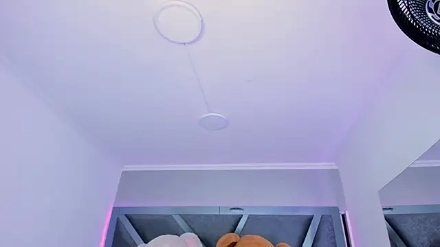 Snapshot of AmberiniHoffman chatting on September 30, 12:10 pm AmberiniHoffman online show from September 30, 12:10 pm