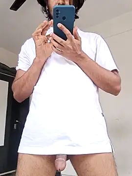 Snapshot of Samser0403 chatting on February 18, 10:33 am Samser0403 online show from February 18, 10:33 am