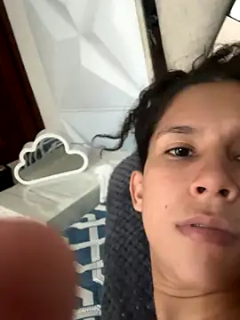 Snapshot of Antonella_and_axel_ chatting on September 15, 9:15 pm Antonella and axel online show from September 15, 9:15 pm