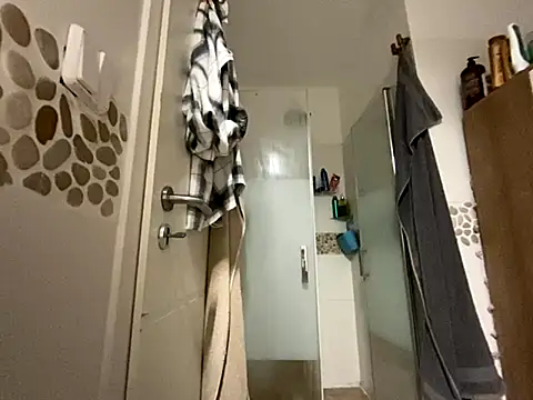 Snapshot of janberlin chatting on November 3, 9:38 pm janberlin online show from November 3, 9:38 pm