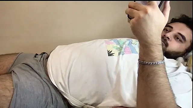 Snapshot of teddy_alan chatting on October 25, 10:01 am teddy alan online show from October 25, 10:01 am