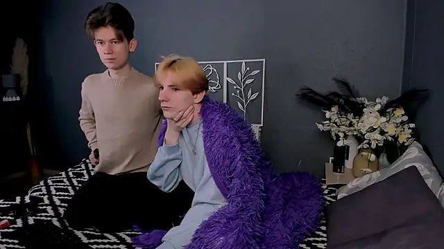 AndrewwCarter2 online show from February 9, 8:24 pm