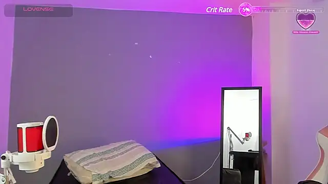 gwen ashly online show from February 19, 9:58 pm