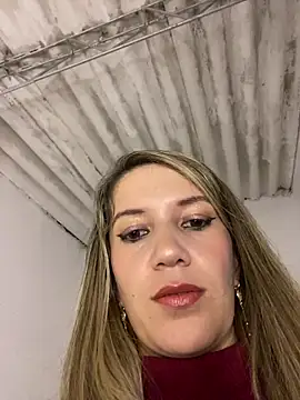 gwen ashly online show from July 22, 6:27 am