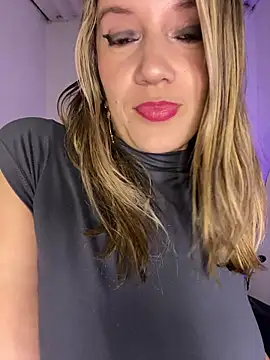 gwen ashly online show from July 28, 6:31 am