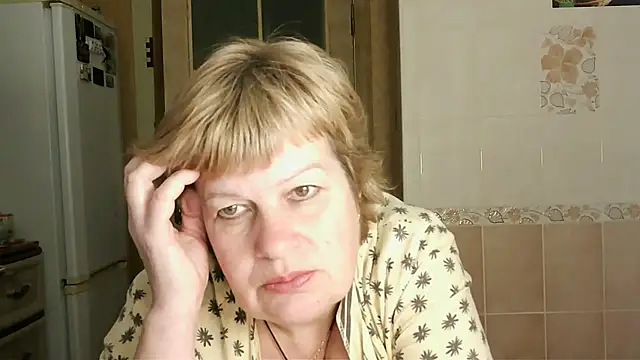 Ettie Tonia online show from January 17, 3:32 pm