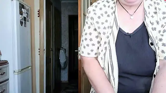 Ettie Tonia online show from February 9, 8:29 am