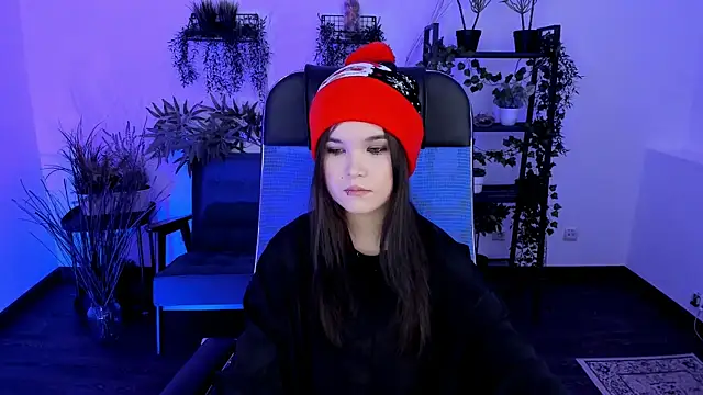 Elainebeness online show from December 5, 8:27 pm