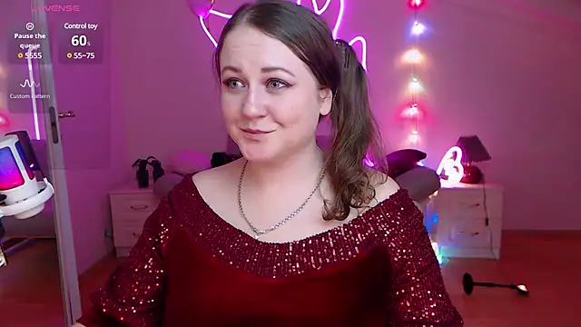 Snapshot of LizzyShine chatting on January 10, 8:37 pm LizzyShine online show from January 10, 8:37 pm