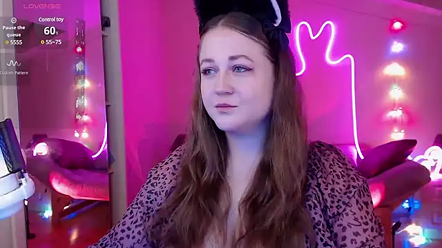 Snapshot of LizzyShine chatting on January 24, 5:21 pm LizzyShine online show from January 24, 5:21 pm