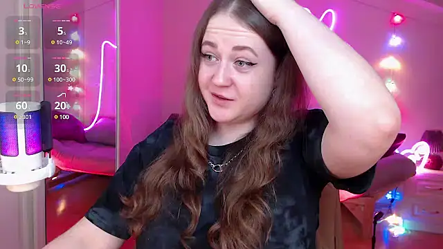 Snapshot of LizzyShine chatting on January 26, 5:55 pm LizzyShine online show from January 26, 5:55 pm