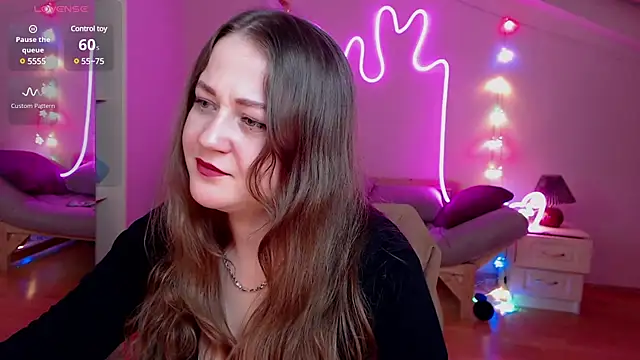 Snapshot of LizzyShine chatting on January 30, 10:19 pm LizzyShine online show from January 30, 10:19 pm