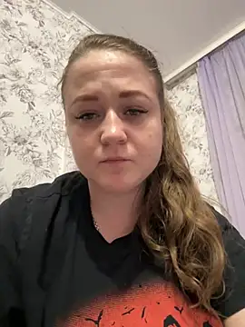 Snapshot of LizzyShine chatting on March 11, 10:31 pm LizzyShine online show from March 11, 10:31 pm