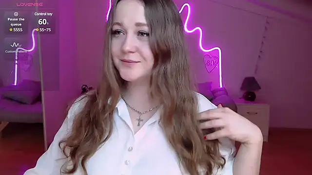 Snapshot of LizzyShine chatting on March 14, 5:24 pm LizzyShine online show from March 14, 5:24 pm