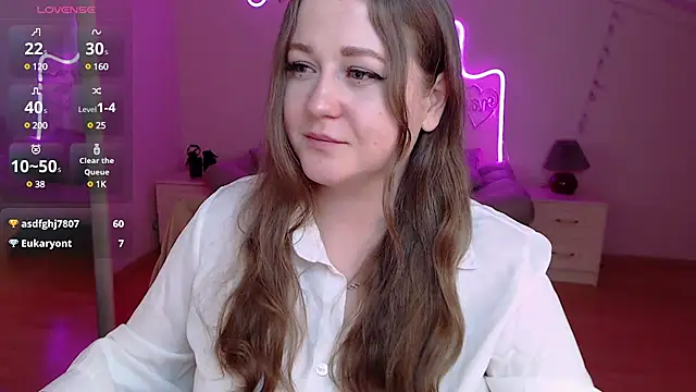 Snapshot of LizzyShine chatting on March 14, 8:28 pm LizzyShine online show from March 14, 8:28 pm