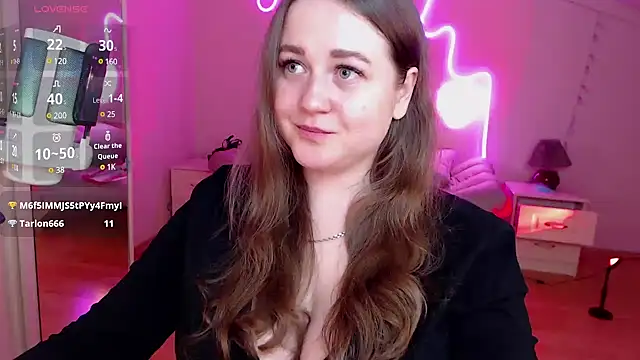 Snapshot of LizzyShine chatting on March 21, 7:57 pm LizzyShine online show from March 21, 7:57 pm