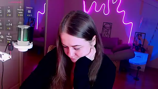 Snapshot of LizzyShine chatting on September 25, 3:49 pm LizzyShine online show from September 25, 3:49 pm