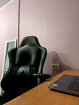 Snapshot of LizzyShine chatting on October 16, 9:38 pm LizzyShine online show from October 16, 9:38 pm