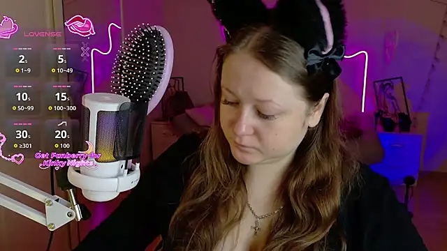 Snapshot of LizzyShine chatting on November 4, 9:19 am LizzyShine online show from November 4, 9:19 am