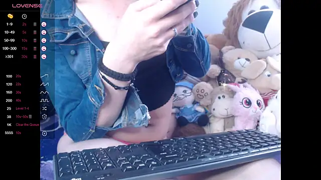 Snapshot of lorenitha_20 chatting on February 6, 10:00 pm lorenitha 20 online show from February 6, 10:00 pm