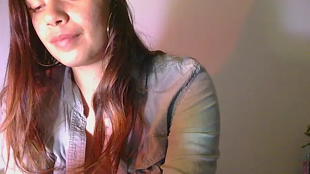 Miss oliviaa online show from February 9, 11:15 pm