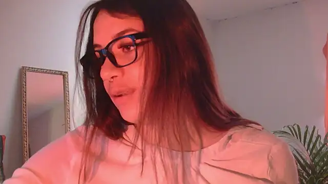 Miss oliviaa online show from February 22, 2:30 pm
