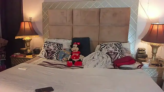 Snapshot of amazing_dolltsx chatting on March 2, 1:52 am amazing dolltsx online show from March 2, 1:52 am