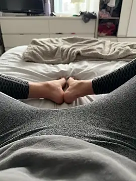 persiannqueen online show from February 19, 9:39 am