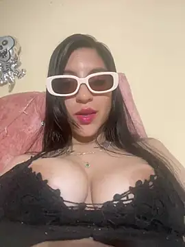 Sweett Sarita online show from February 14, 1:45 am