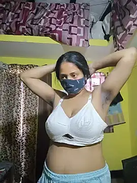 bigtitsqueen online show from June 17, 9:01 am