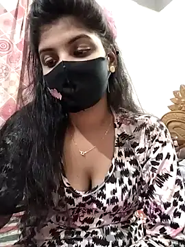 Cute-Lina online show from January 13, 6:38 pm