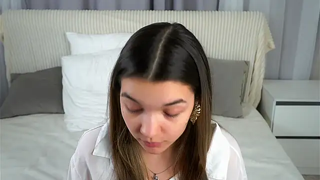 VeronaAppleberry online show from November 13, 11:09 am