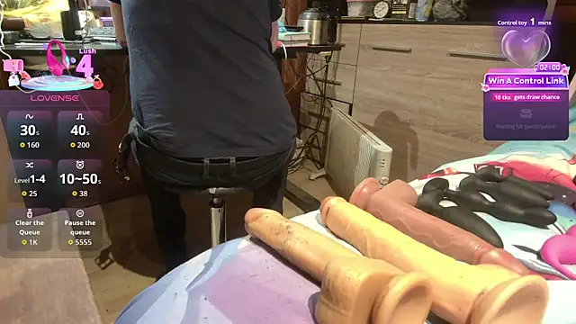 misteryman1956 online show from May 6, 6:08 am