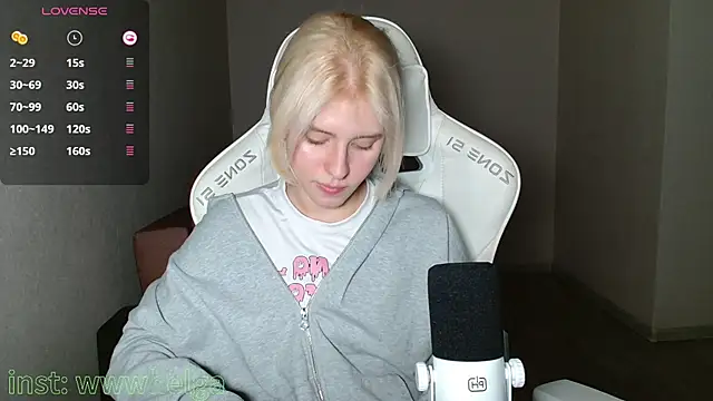 LizaKisses online show from October 15, 1:11 pm