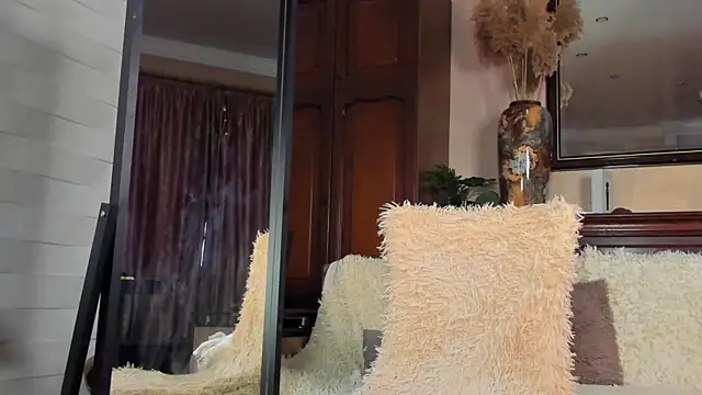 lola sky69 online show from October 1, 6:41 am