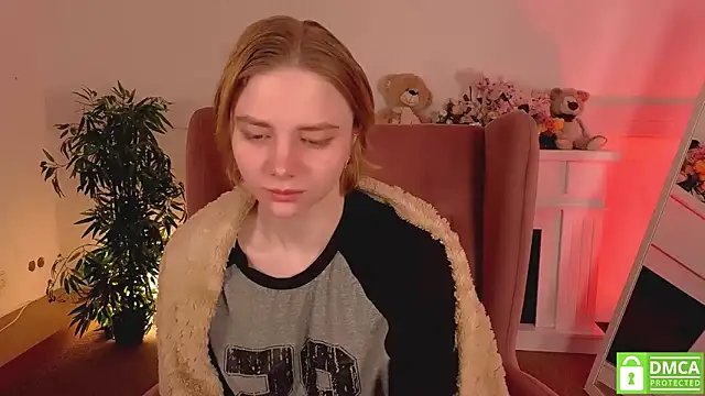 Snapshot of MirraBellanta chatting on March 25, 11:33 pm MirraBellanta online show from March 25, 11:33 pm