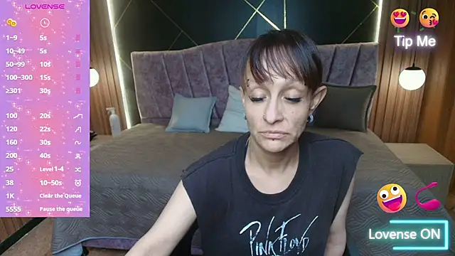 NatashaMason  online show from May 5, 7:33 pm
