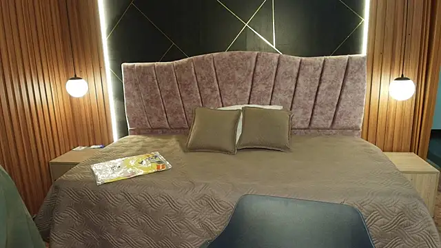 NatashaMason  online show from May 26, 7:32 pm