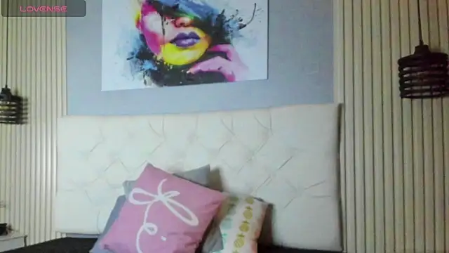 nicole  parker1 online show from January 18, 11:54 am