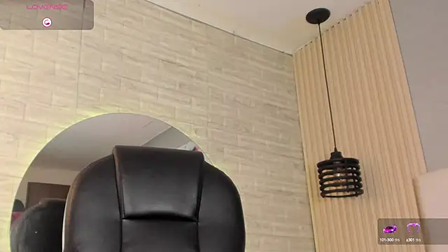 nicole  parker1 online show from January 23, 3:32 pm